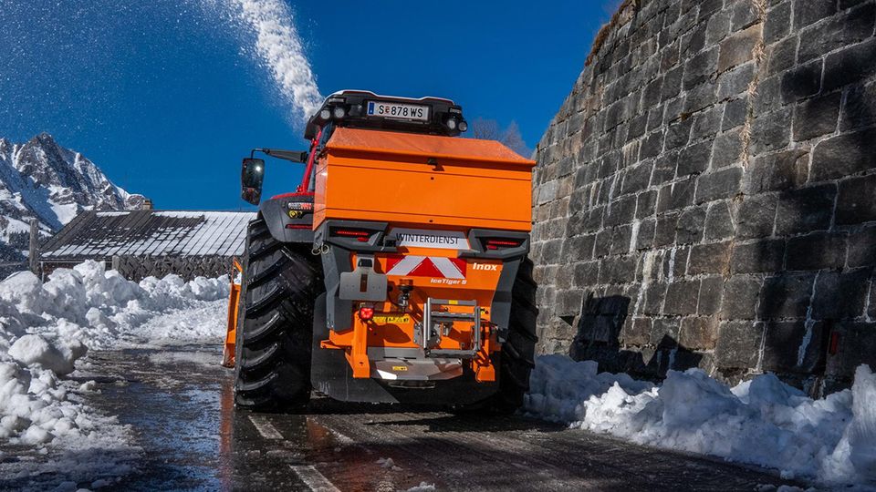 AMAZONEN-Werke Winterdienststreuer