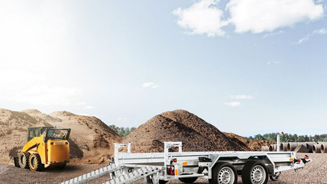 Baumaschinentransporter