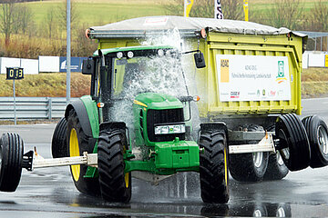 Traktor beim Sicherheitstrainig