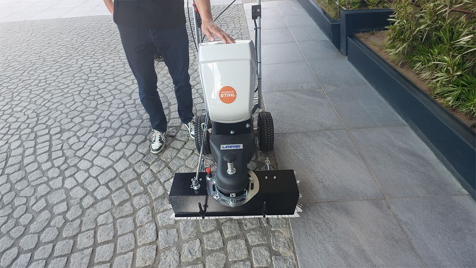 Limpar mit STIHL ALLPRO Akku