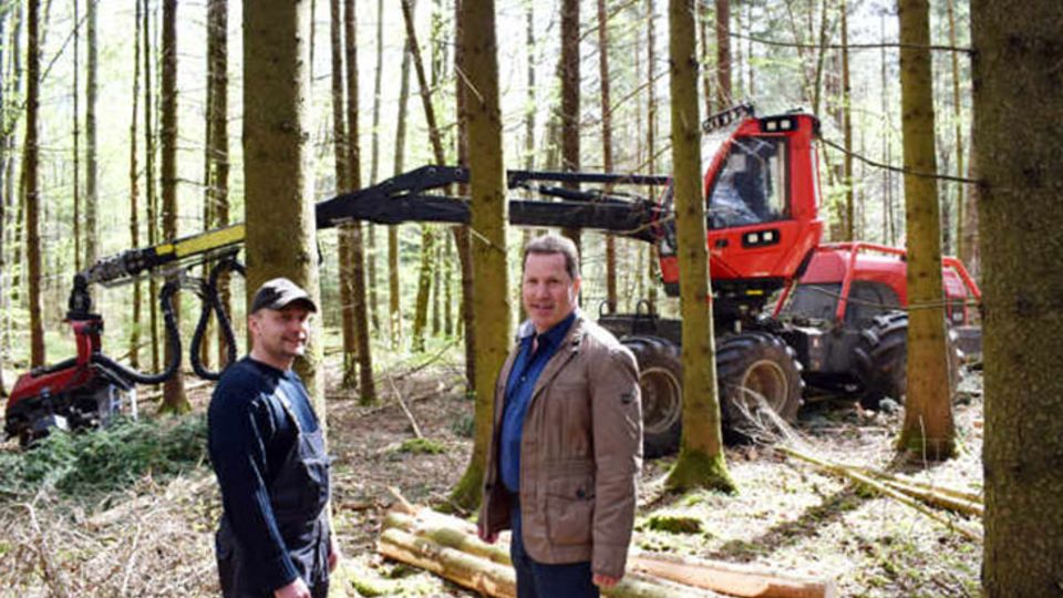 Holzvollerntemaschinen