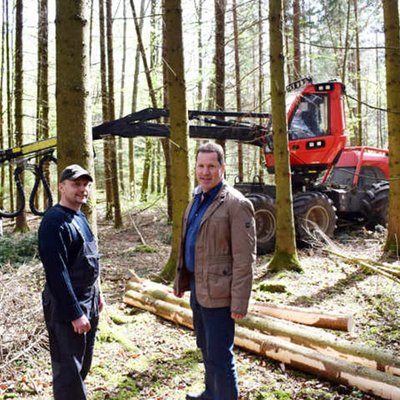 Holzvollerntemaschinen
