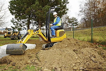 Mikrobagger Cat 300.9D