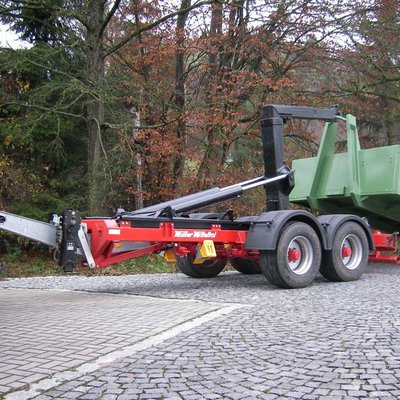 Hakenliftanhänger-Müller-Mitteltal