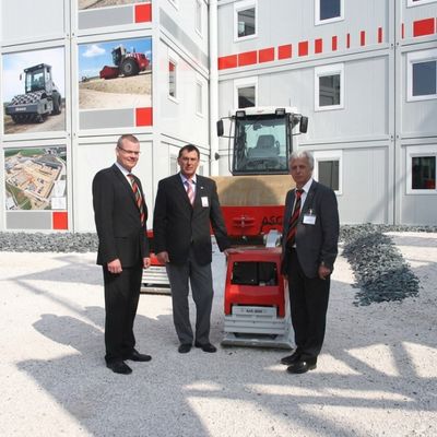 Ammann-Verdichtung und Nagel-Gruppe
