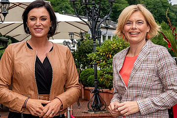 Julia Klöckner und Elisabeth Köstinger