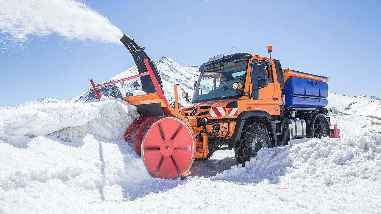 Daimler Unimog - Schneepflug-Weltmeisterschaft