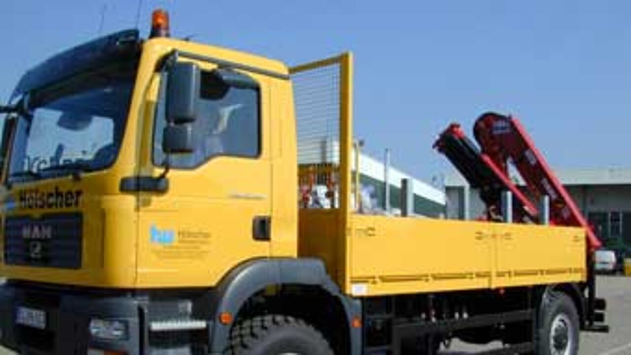 Lkw und Ladekran