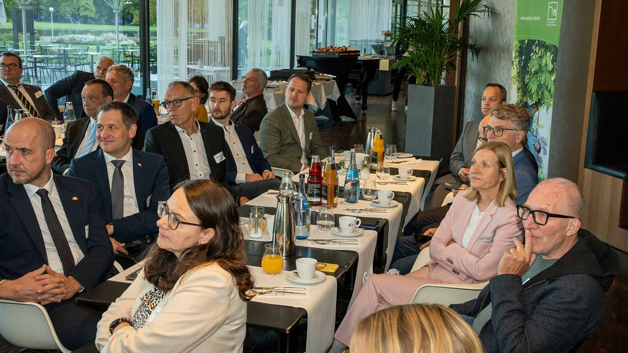 Parlamentarisches Frühstück