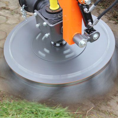 Husqvarna-Wildkrautbesen