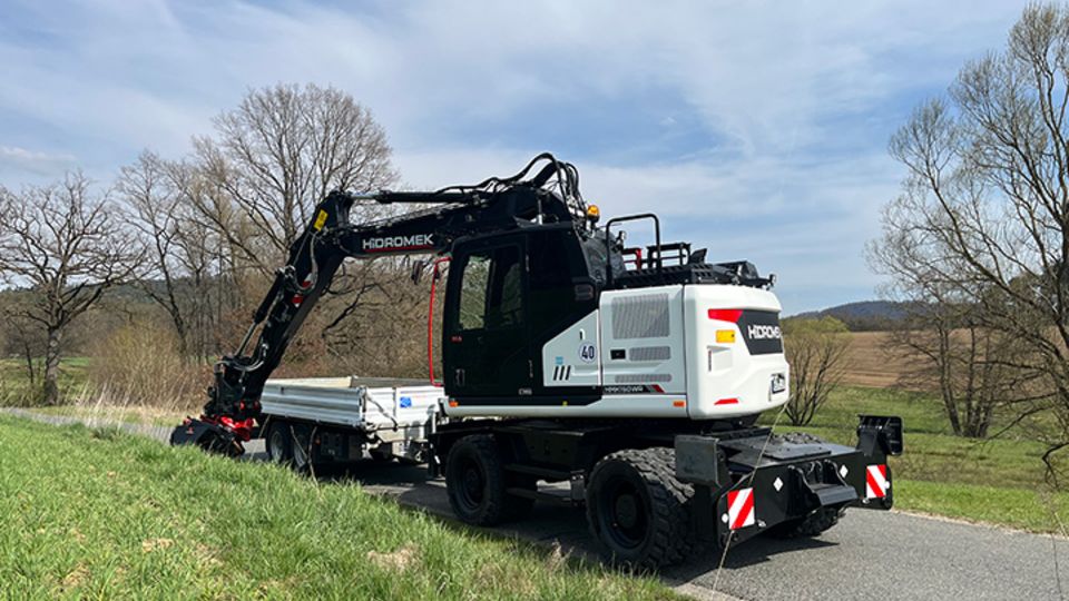 Bagger-Tiltrotator-Kombination