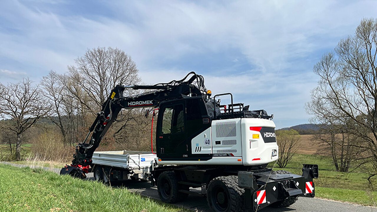 Bagger-Tiltrotator-Kombination