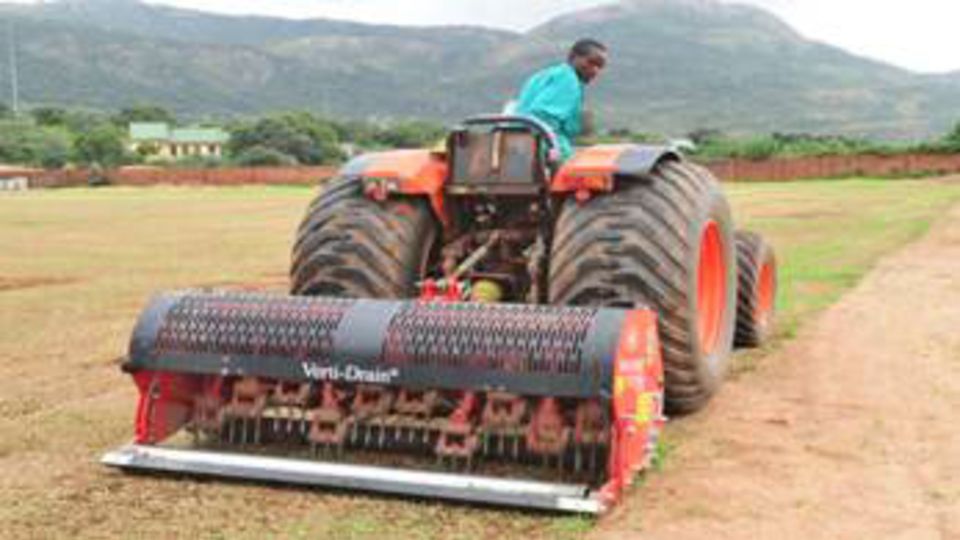 Verti Drain Tiefenlockerer