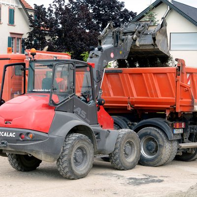 Mecalac-Schwenklader