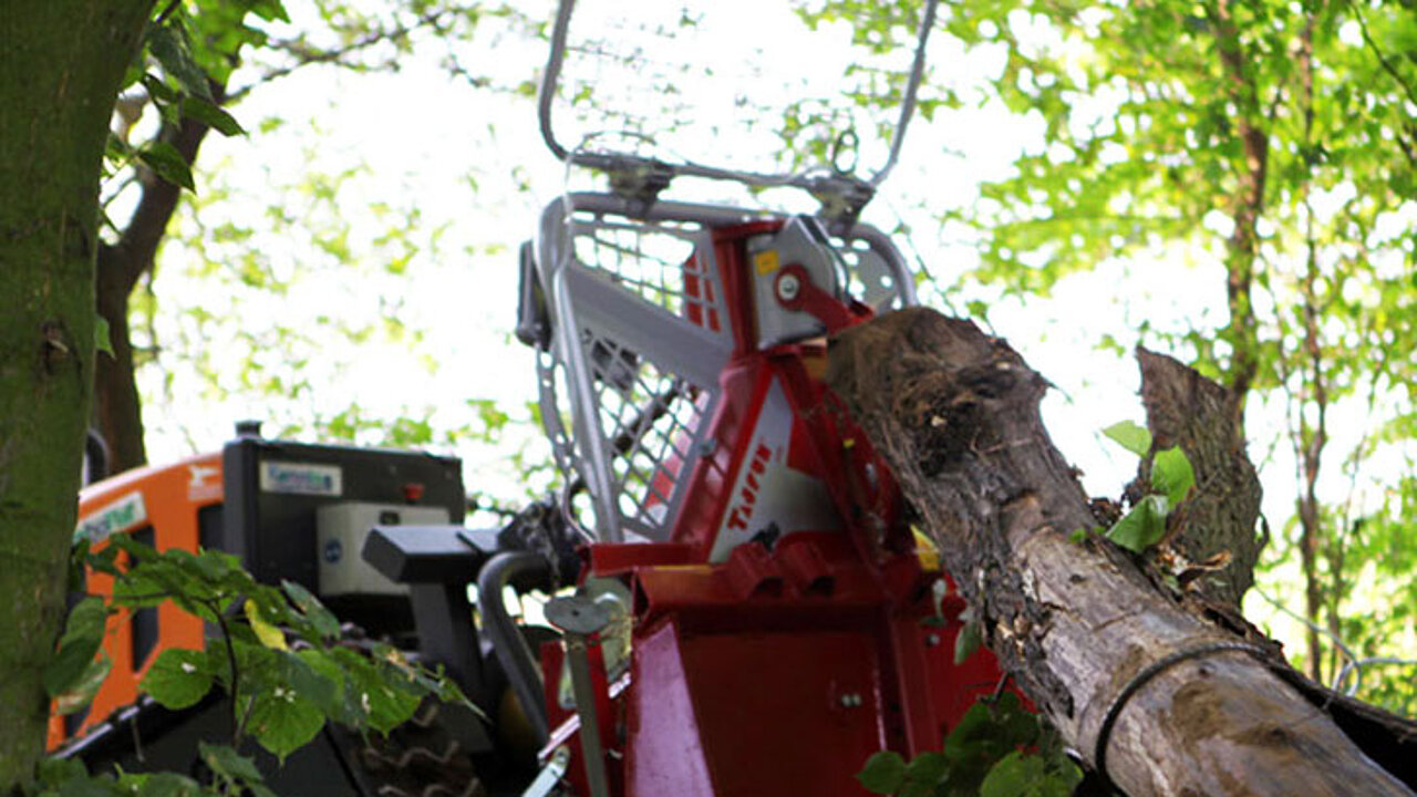 RoboFlail vario mit Rückeschild