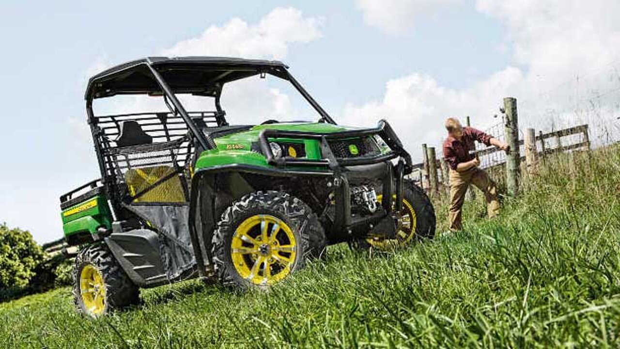 John Deere Gator