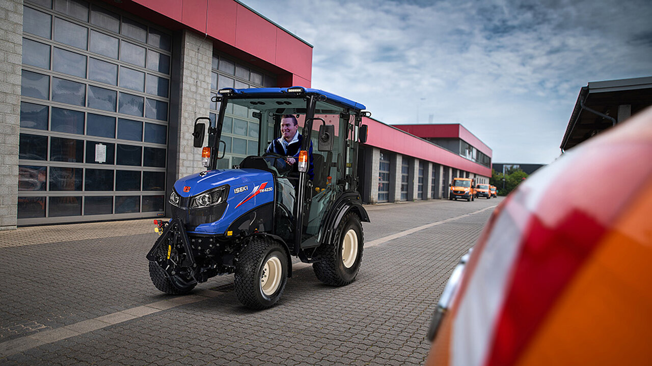 ISEKI Kompakttraktor TM 4