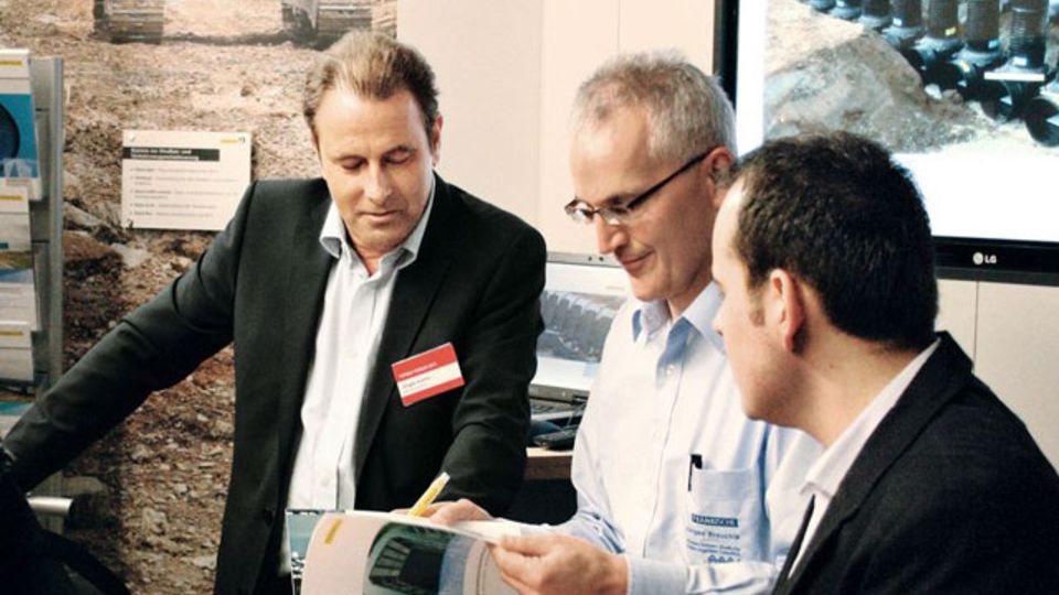 Gespraech am Herstellerstand