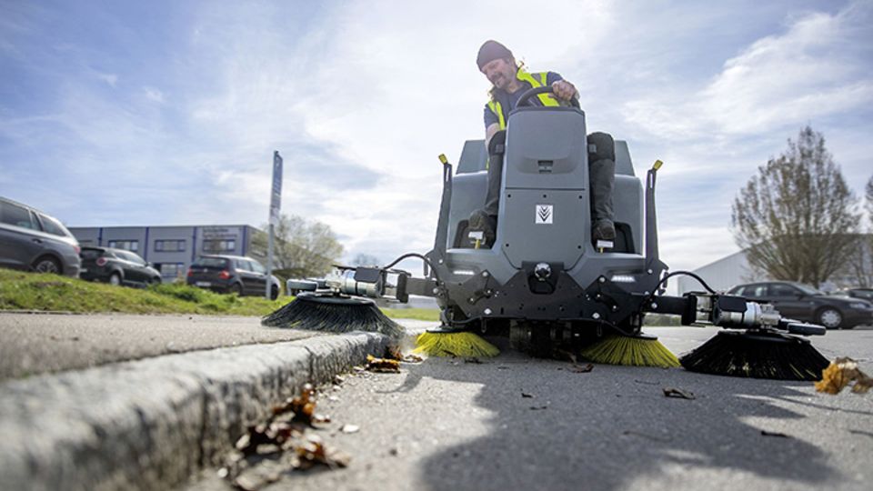 Kärcher Aufsitzkehrmaschine