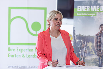 Julia Retzlaff
