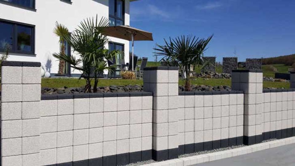 Gartenmauer