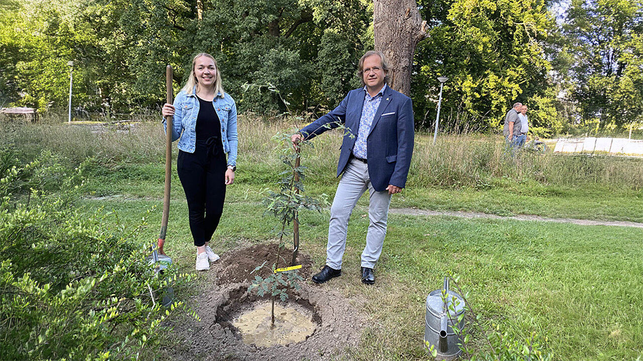 Pia Rode und Prof. Dr. Jürgen Bouillon