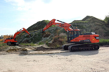 Raupenbagger DX235LC-5