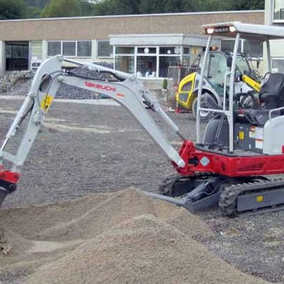 Takeuchi TB 216 Hybrid mit Fernsteuerung
