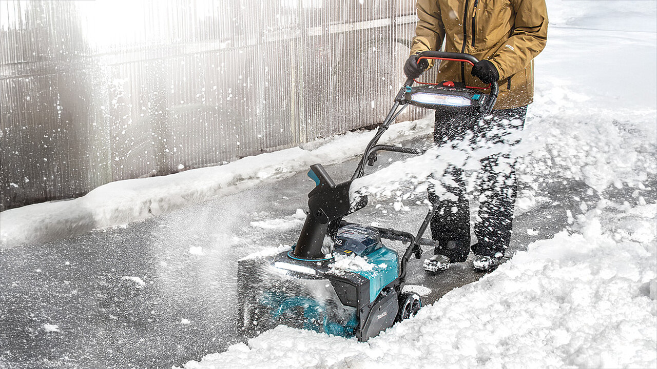 Makita Schneefräse
