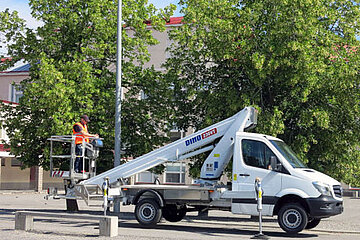 LKW-Arbeitsbühne