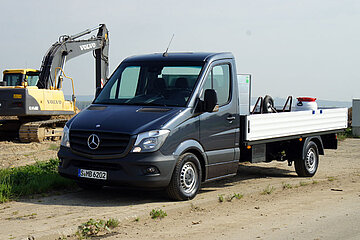 Mercedes-Benz Sprinter Pritsche