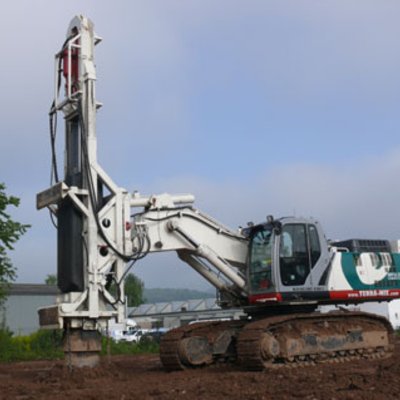 New Holland E485B