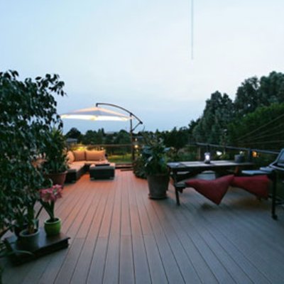Terrassendielen aus Holz-Polymer