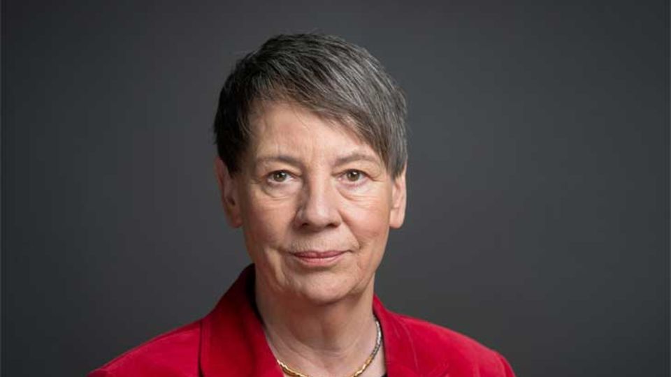 Dr. Barbara Hendricks
