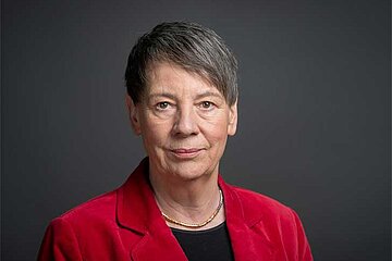 Dr. Barbara Hendricks