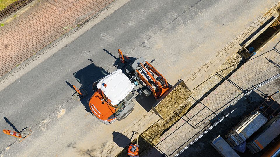 Schwenkradlader Weycor AR480S
