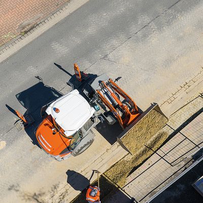 Schwenkradlader Weycor AR480S