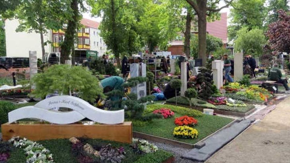 Grabgestaltung und Denkmal