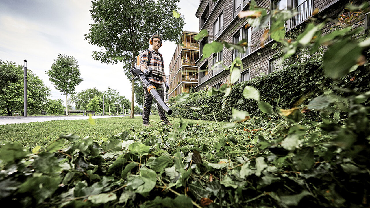 Akku-Blasgerät STIHL BRA 280 B