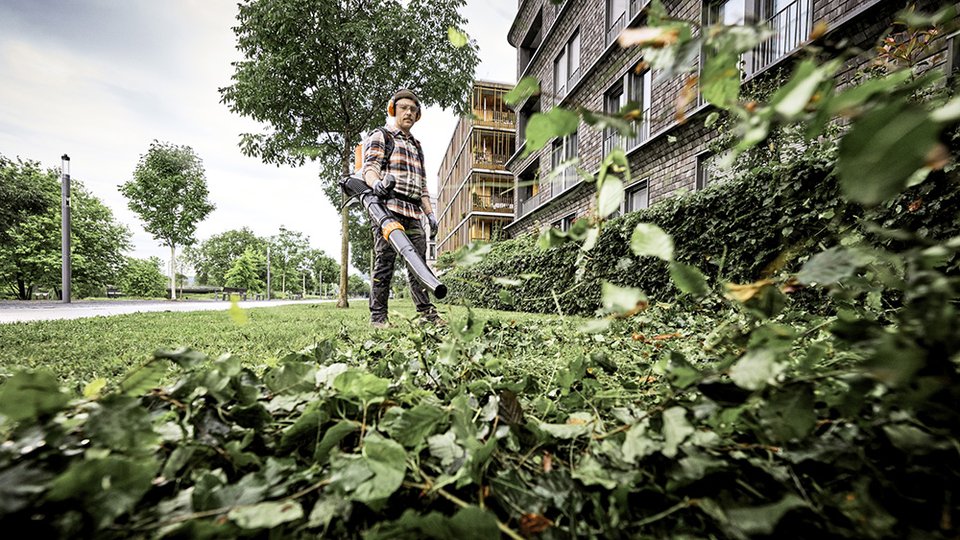 Akku-Blasgerät STIHL BRA 280 B