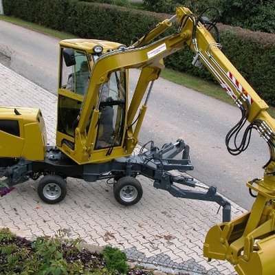 Friedhofsbagger FB300A