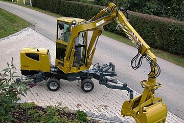 Friedhofsbagger FB300A