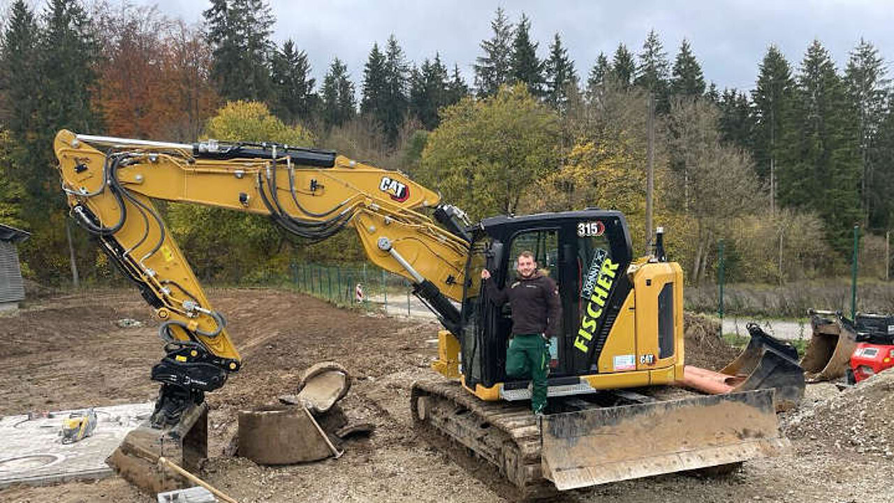 Arbeitsgerät mit Tiltrotator
