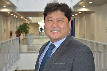 Sungwoo Lee