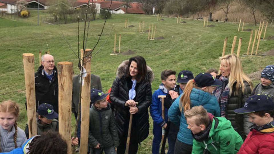 Pflanzaktion mit Kindern