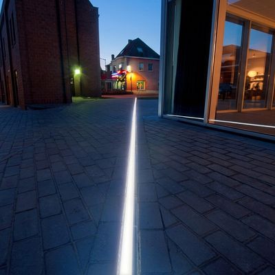 Entwässerung mit LED-Beleuchtung