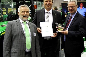 Übergabe der Innovationsmedaille