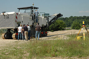 Asphaltfertiger Trimble Steuerung