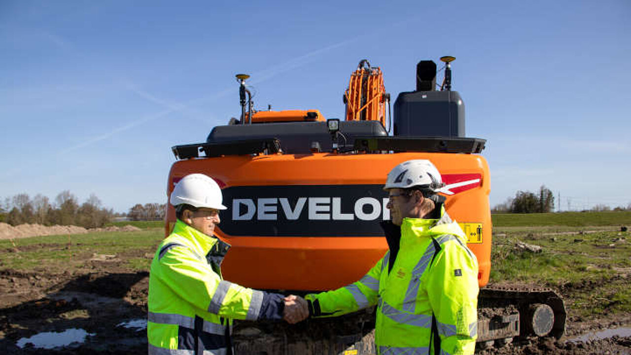 Doosan und Leica