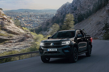 VW Amarok Dark Label